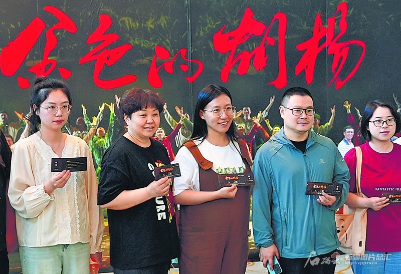 七彩铸同心 歌舞动天山 ——第二届新疆文化艺术节掠影