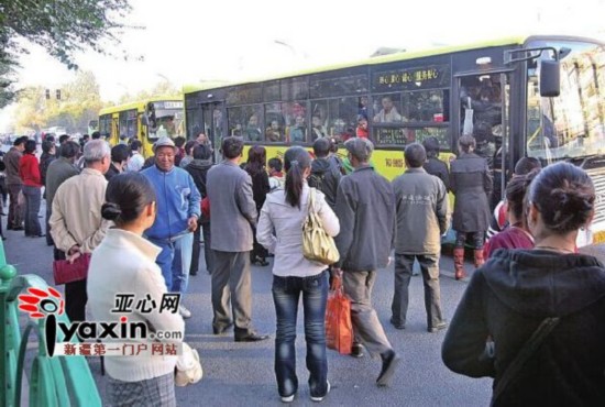 辉煌60年·图颂新疆：速度快运力足，BRT开进乌鲁木齐